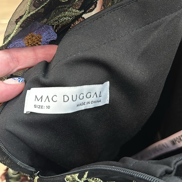 Mac Duggal Long-Sleeve Embroidered Floral Minidress Size 10 NWT - Picture 6 of 6